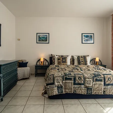 Ferien Unterm Reetdach In Appartement